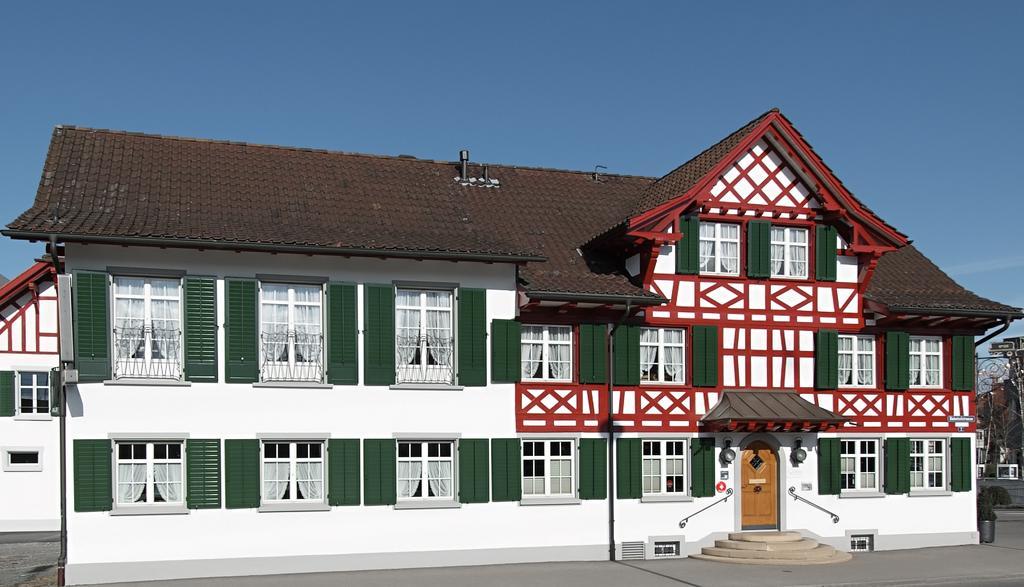 Gasthof Eisenbahn Weinfelden Bagian luar foto
